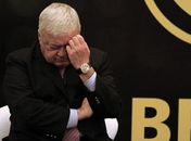 Ricardo Teixeira arma terreno para saída da CBF