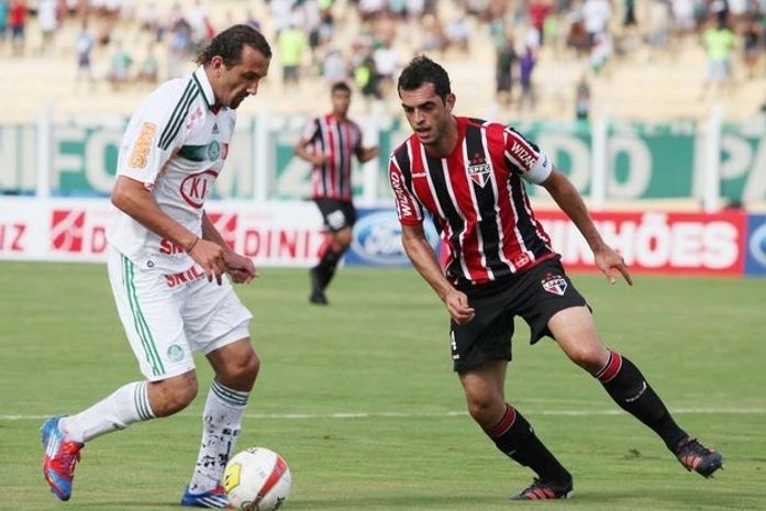 Com golaços, Palmeiras e São Paulo empatam e se distanciam do topo