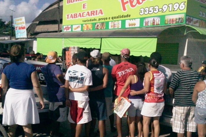 Populares no local do crime
