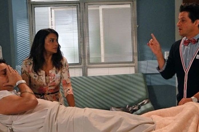 Fina Estampa: Crô diz que é amante de Baltazar e irrita Celeste