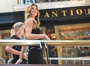 Irmã de Bündchen é impedida de viajar para Los Angeles