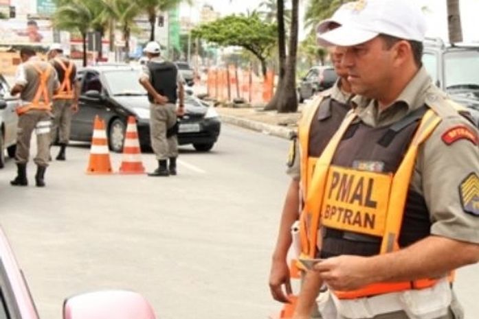 Bptran questiona uso de carros particulares em transporte alternativo