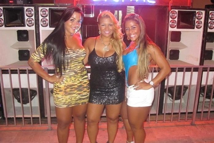 Com quilinhos a mais, Mulher Filé comemora seus 23 anos