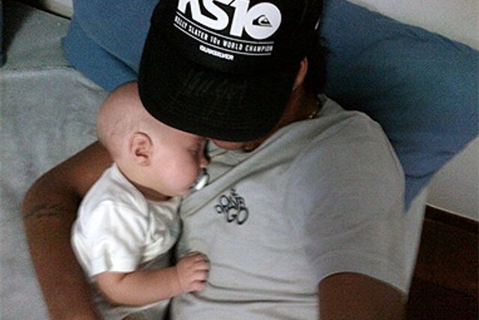 Naymar posta foto com seu filho