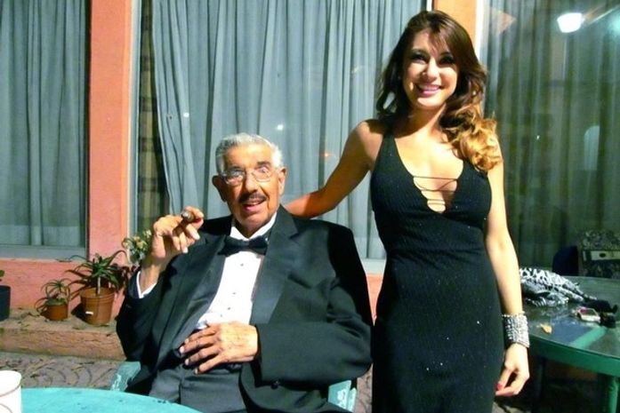 Ruben Aguirre, o professor Girafales de 'Chaves', apresenta neta a fãs