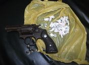 Jovem é preso com arma e droga no Conjunto Denilma Bulhões