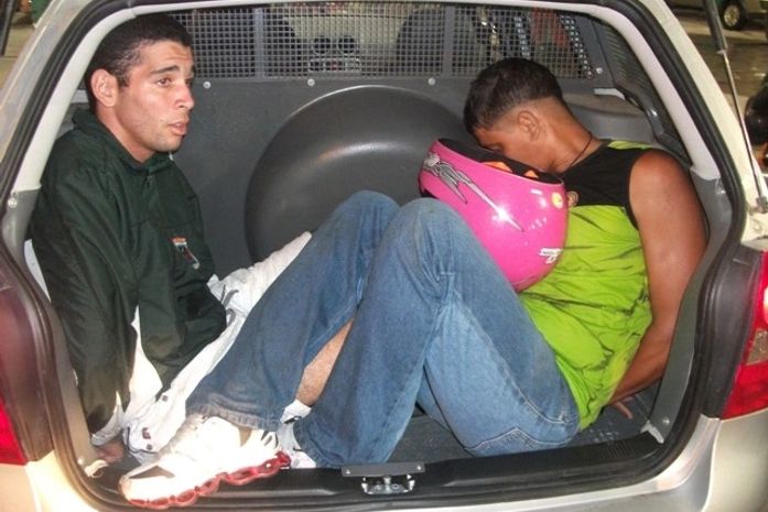 Passageiro de mototaxis é preso com arma na Leste- Oeste