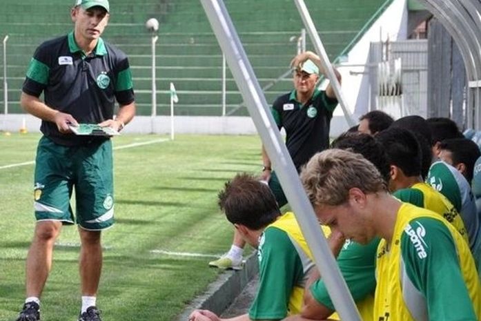 Ex-CSA pede demissão do comando técnico do Juventude