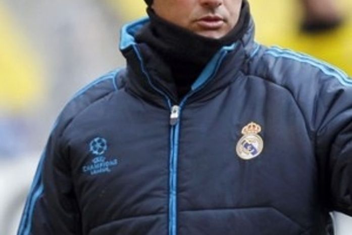 Mourinho quer salário anual de R$ 33 mi e CR7 para assumir o Chelsea