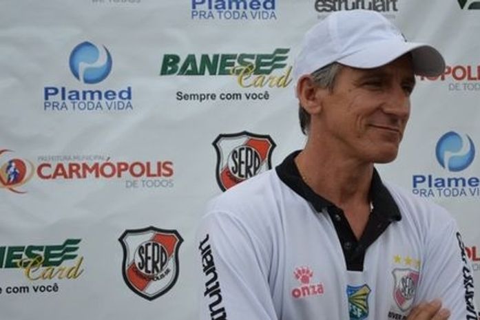 Ex-técnico do CSE é apresentado no River-SE