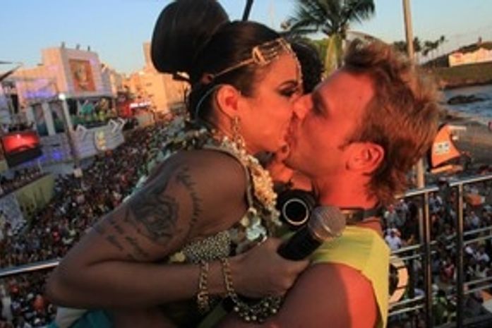 Após beijos no carnaval, Alinne Rosa e Cássio Reis vêm se encontrando