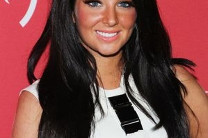 Cantora passa vergonha com vibrador em aeroporto dos EUA