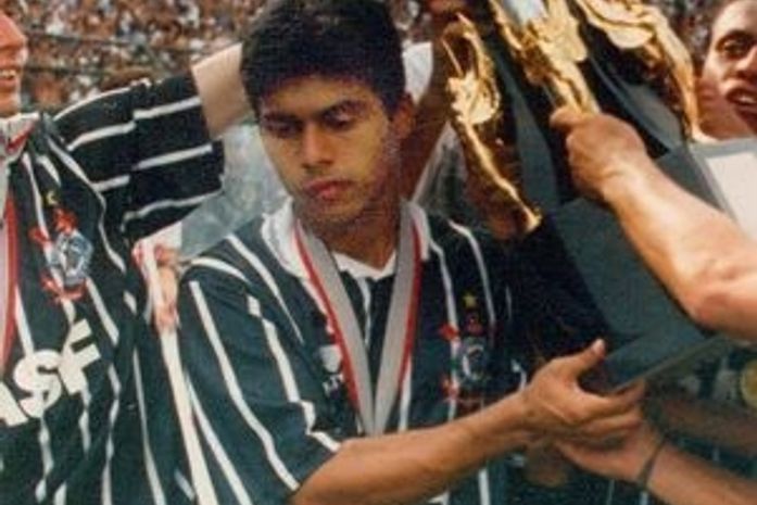 Preso por pedofilia, ex-jogador denuncia abusos no Corinthians