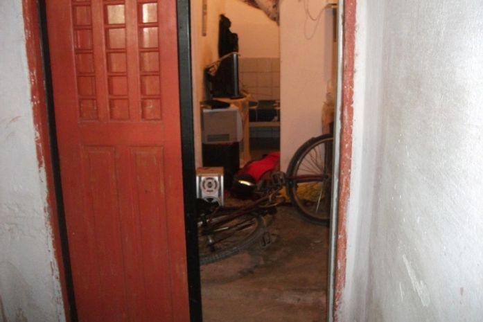 Home é assassinado dentro de casa no Virgem dos Pobres