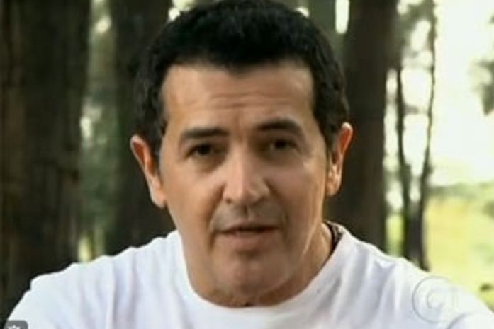 Cantor Beto Barbosa vai a delegacia após confusão em SP