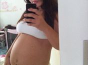 No Twiitter: prestes a dar a luz, Perlla exibe barrigão de oito meses em foto