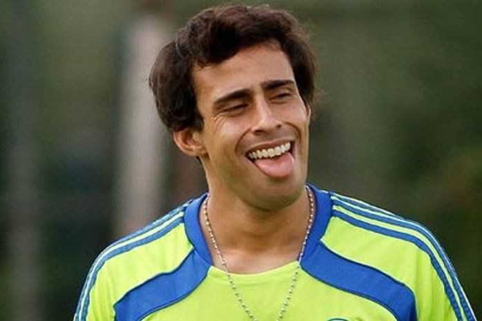 Valdivia, João Vitor e Luan não jogam contra o Coruripe em Maceió