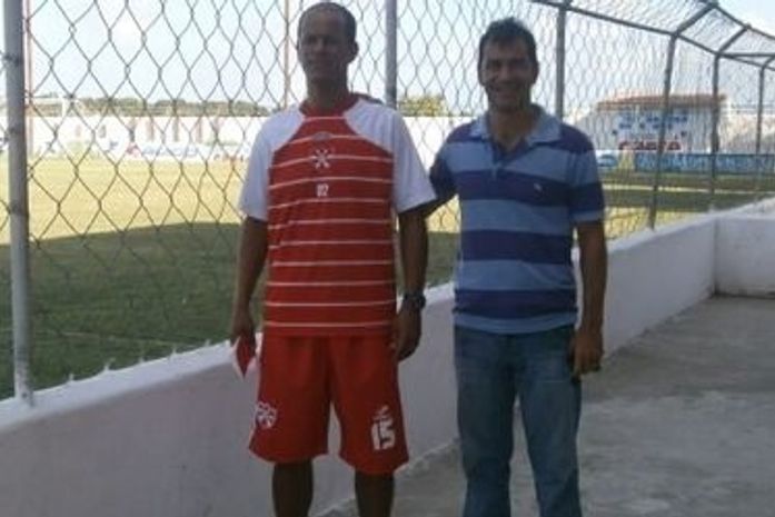 Mal chegou, técnico Joécio já começou a trabalhar no Alfredo Leahy