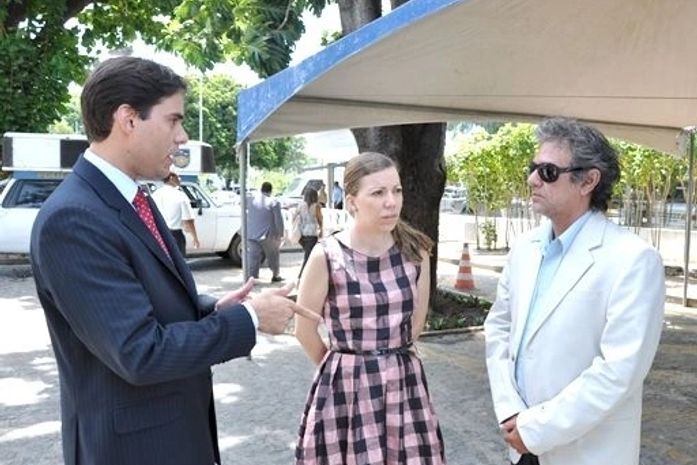 PC apresenta bando que atirou em filho de deputado e fez prefeita refém