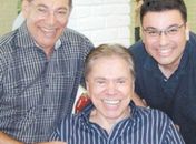 Aos 81 anos, Silvio Santos muda visual e assume fios brancos