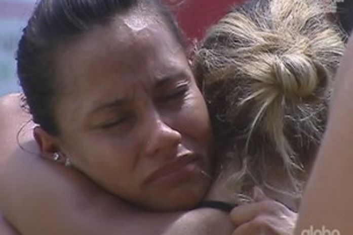 Fabiana desiste e Kelly é a última a sair da Prova do Líder