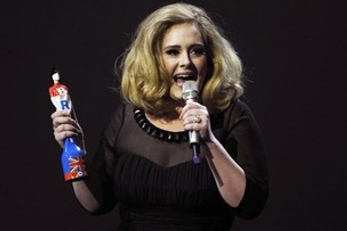 Adele compra mansão beira mar de quase R$ 7 milhões