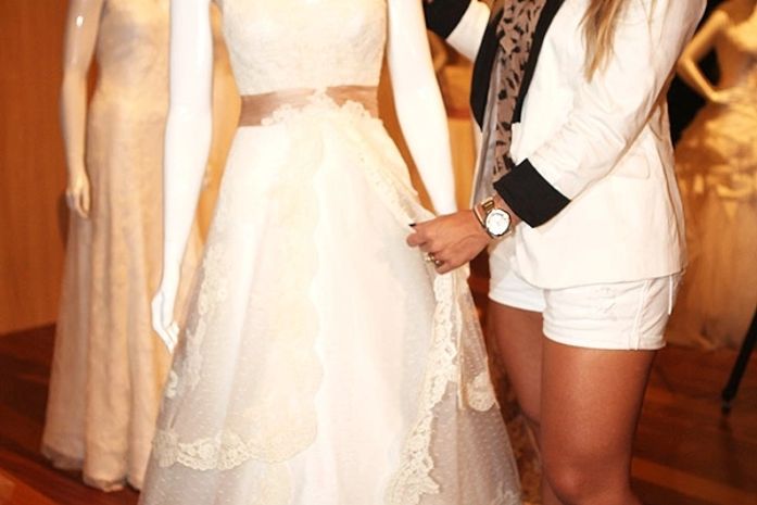 Mirella Santos começa preparativos para casamento com Ceará