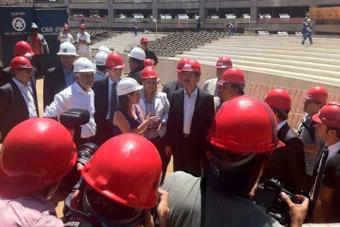 Ministro visitou obra da copa