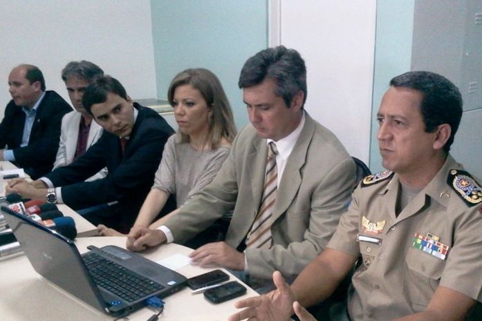 Entrevista coletiva com comissão de delegados e o comandante da Polícia Militar, Luciano Silva