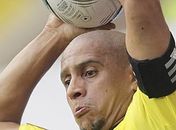Roberto Carlos é retirado da lista de jogadores de clube da Rússia