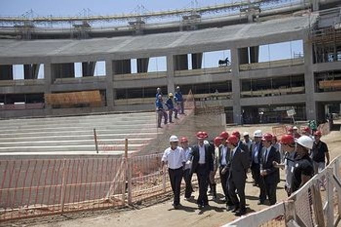 Com quase mil contratos, Fifa já não tem como, na prática, tirar Copa do Brasil