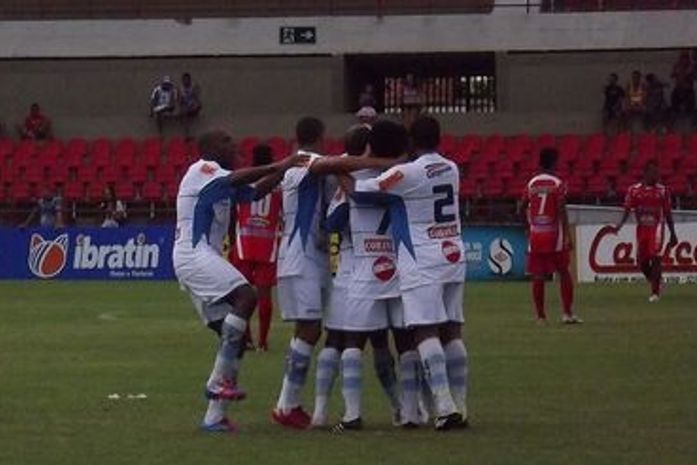 CSA espanta crise e goleia o Penedense no Rei Pelé