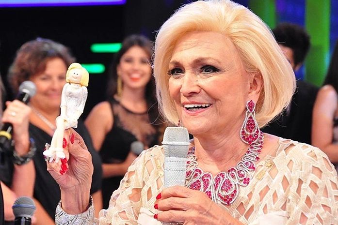 Hebe é submetida a cirurgia para retirada de tumor