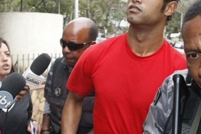 Goleiro Bruno é oferecido ao Palmeiras, que descarta contratação