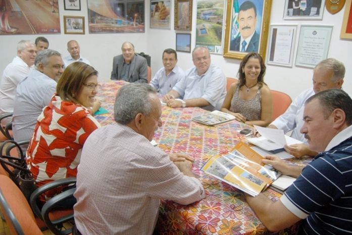 Anúncio sobre as emendas foi feito durante reunião
