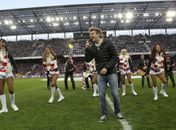Michel Teló canta em campeonato de futebol da Áustria para 20 mil pessoas