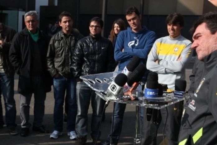 Andrés deixa cargo à disposição na CBF