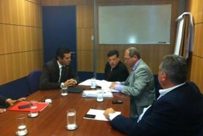 Mauricio Quintella com os prefeitos no Turismo.