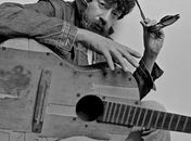 O cantor e compositor Raul Seixas: filme sobre o
músico estreia no dia 23 