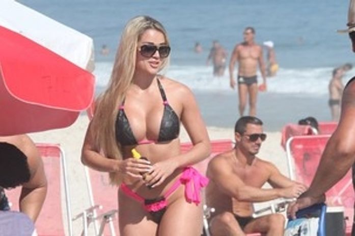 Ex-panicat Aryane Steinkopf será capa da 'Playboy' de abril, diz jornal