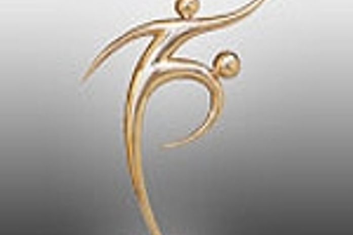 Receita leiloou taça da seleção brasileira abandonada no Rio