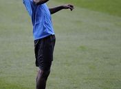 Abidal treina no Barcelona antes de transplante de fígado