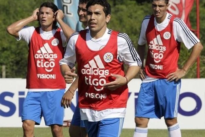 Com bala na cabeça, Cabañas trabalha para voltar e já sonha com 2014