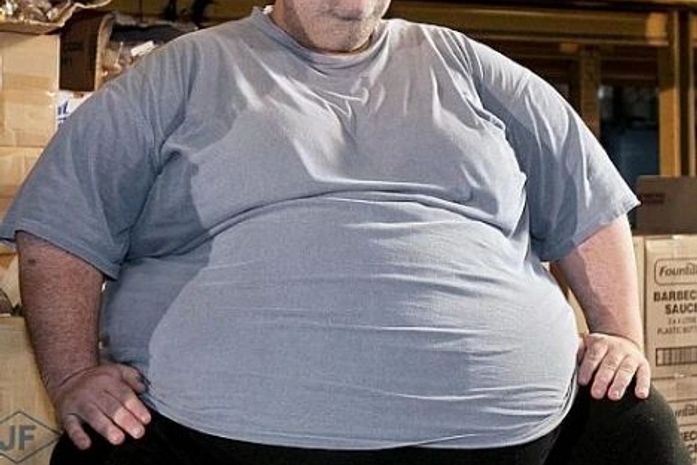 O australiano Jordan Tirekidis pretende baixar de 300 kg para 200 kg usando uma técnica de hipnose