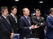 Renan saúda novo filiado ao PMDB e pede pressão no pacto federativo