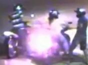 Mulher luta com assaltantes para evitar roubo de moto