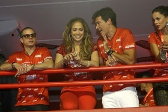 Jornal: ‘Rolou uma química legal’, diz Rodrigo Faro sobre Jennifer Lopez