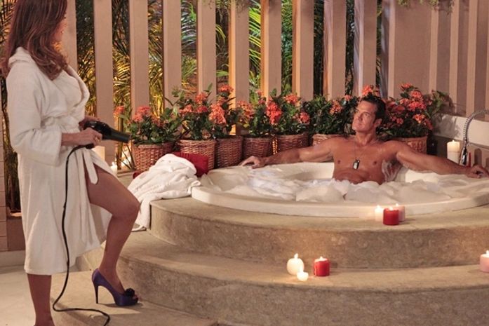 Com as próprias mãos, Tereza Cristina mata Ferdinand em motel