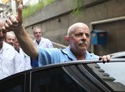 Em vídeo, Lula agradece médicos e anuncia retorno à política