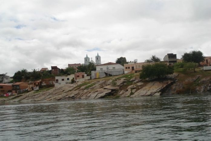 Assaltantes invadem casa de idosos e os torturam em Traipu